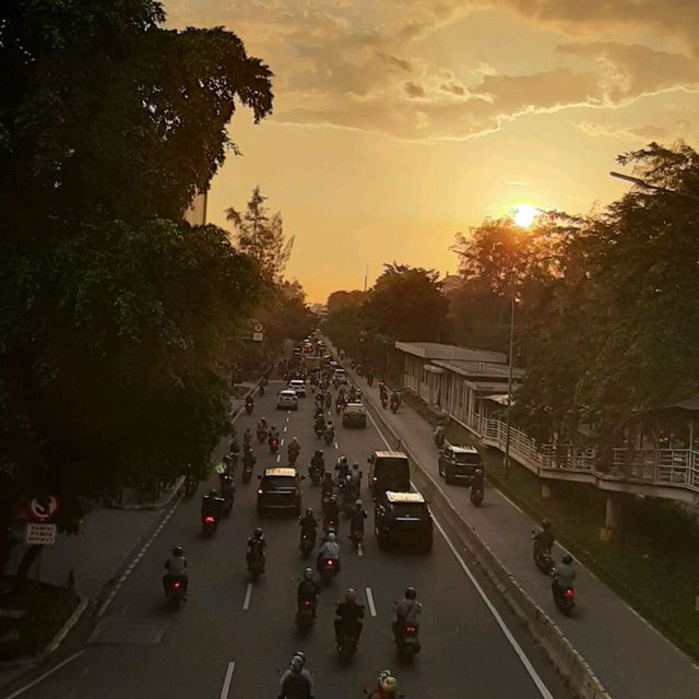 • Jakarta •