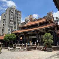 《台北》家喻戶曉的國定古蹟龍山寺！