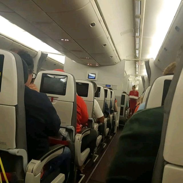 รีวิวสายการบิน Austrian airlines 