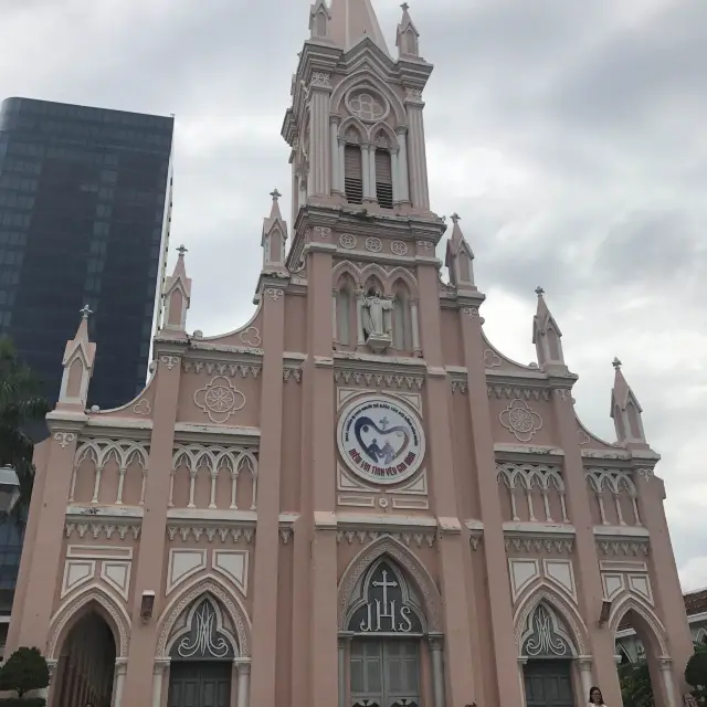 越南峴港粉紅教堂