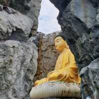 __หลวงพ่อโตมหายาน ในอุทยานถ้ำน้ำตก__