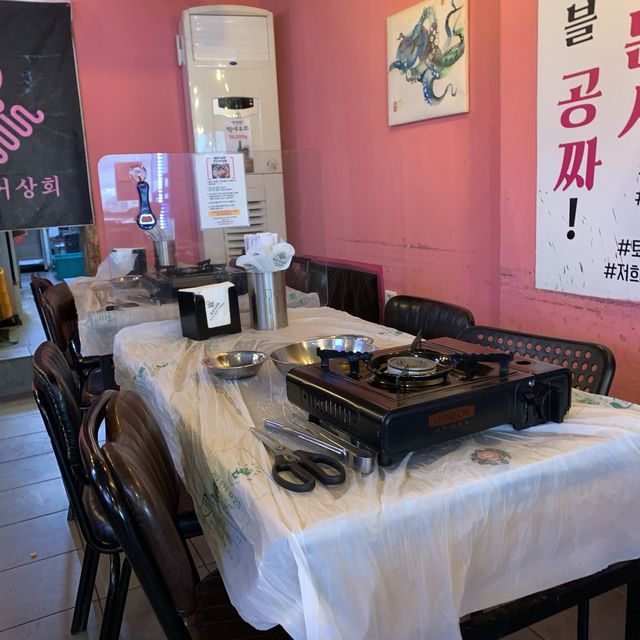[여수 돌문어가 들어간 해물라면 맛집 ‘돌문어상회’]