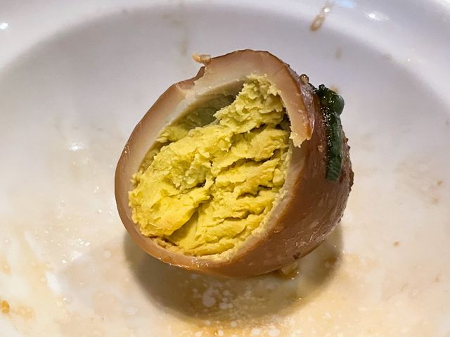 [台北中山美食]隱藏四平商圈中的美味豬腳飯~富霸王豬腳｜肉香不肥超入味｜魯蛋必點｜用餐時間排滿滿