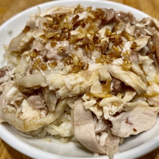 台北（雙月食品）麻油雞湯和油飯