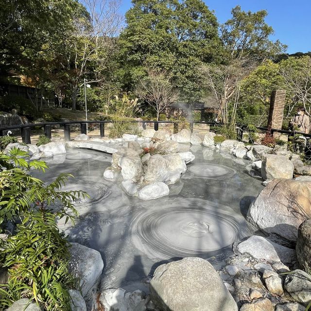 鬼石坊主地獄〜大分•別府