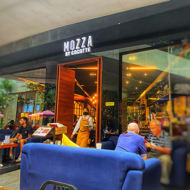 😋เที่ยงนี้ฝากท้องทีไหนนี้ Mozza (EmQuartier)