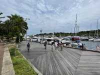 Stroll along Sentosa Cove boardwalk