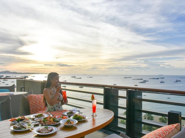 Hilton Pattaya โรงแรมสุดหรูติดหาดพัทยากลาง