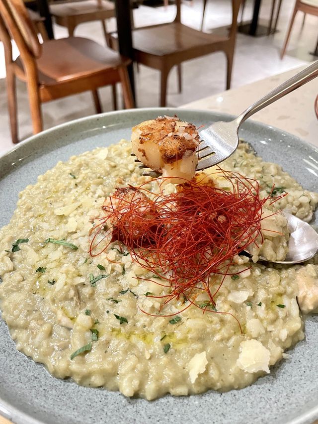 Potluck Eatery 簡約木系pet friendly cafe