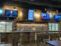 Beerhead Bar & Eatery- New Albany Restaurant 
