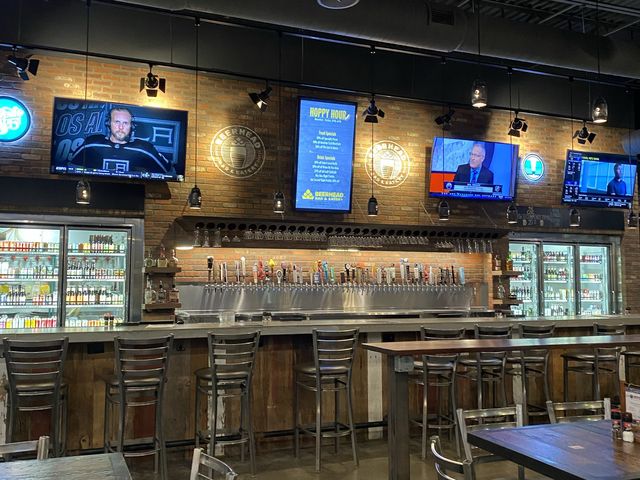Beerhead Bar & Eatery- New Albany Restaurant 