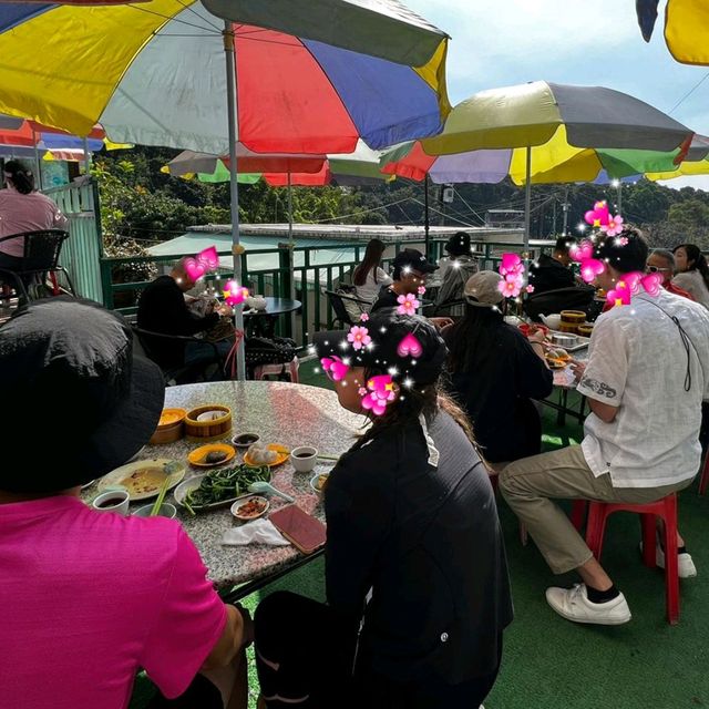 蝦餃 , 燒賣 , 潮州粉果 , 雞球大包 , 臘腸卷 , 北菇棉花雞 , 蝦餃 , 燒賣 , 潮州粉果 , 雞球大包 , 臘腸卷 , 北菇棉花雞 ,
