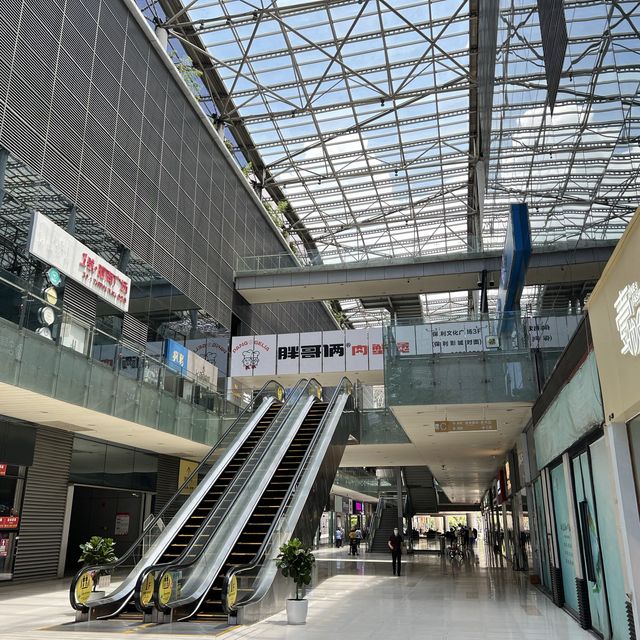打卡深圳保利文化廣場