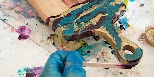 Resin Art Workshop - on wooden cheeseboard! | SOMERTON PARK- STUDIO