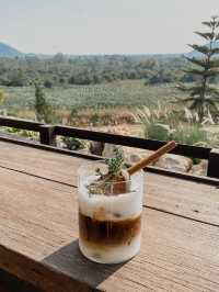 คาเฟ่วิวเขาแห่งแรกในชะอำ เปิดใหม่สดๆ ร้อนๆ 🏔🛖