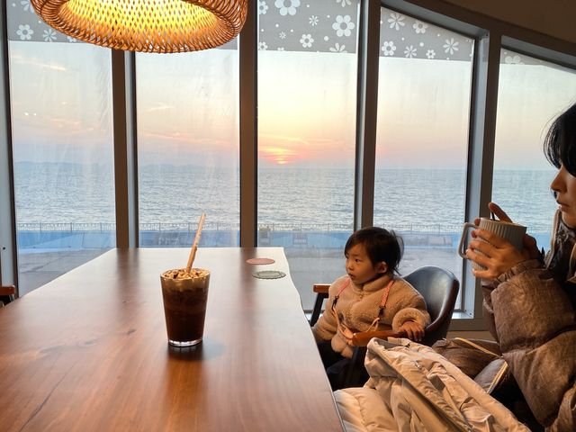 노을이 보이는 오션뷰 비응항 카페