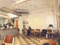 京站附近 人氣漢堡早午餐店💛
