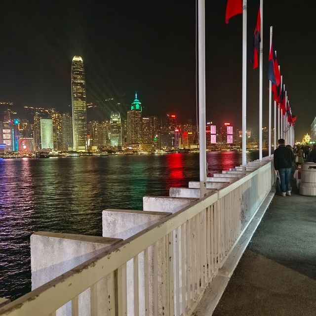 維多利亞港 ，璀璨夜景！東方之珠！