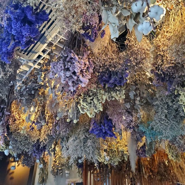 🌺鬧市中找到靚靚花花cafe🌹