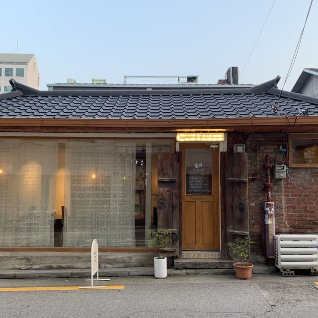 서울 한옥 카페, 밀월