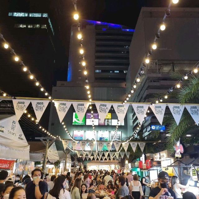 กินไปเรื่อย @JODD FAIRS