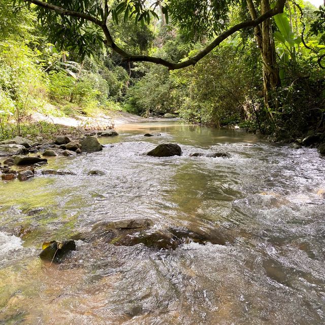 เดินป่าน้ำตกแบบ One day trip ใกล้กรุงเทพฯ