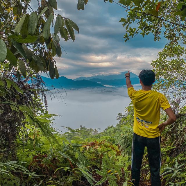 Hiking di Bukit Panorama Sungai Lembing