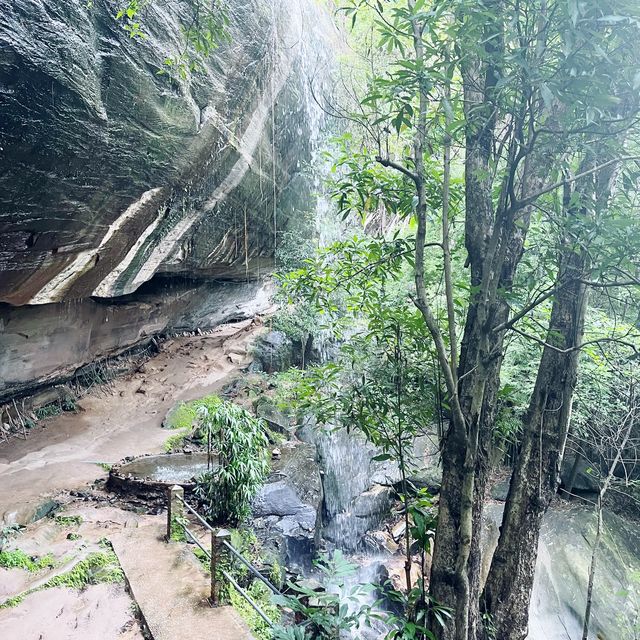 เที่ยวน้ำตก ไหว้พระ ถ้ำโสดา 🏔🗻