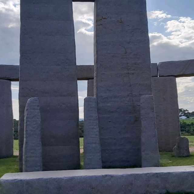 Parallel Stonehenge