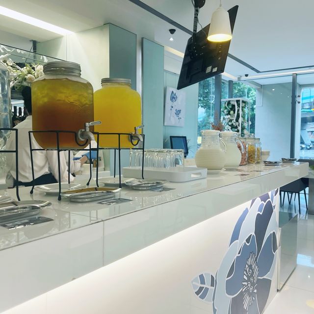 台北喜瑞飯店 純白色系風格 餐點美味 來去市區睡一晚很超值 台北喜瑞飯店 純白色系風格 餐點美味 來去市區睡一晚很超值