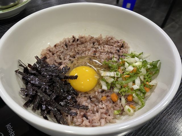 신촌 가성비 맛집 ‘도토리 칼국수’
