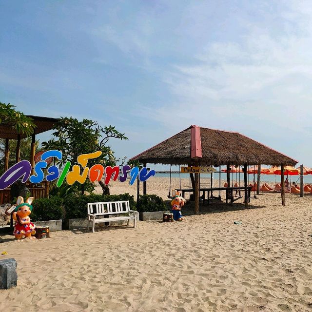 Medsai coffee Cha-am Beach