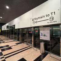 ✈️ Changi Airport Sky Train 