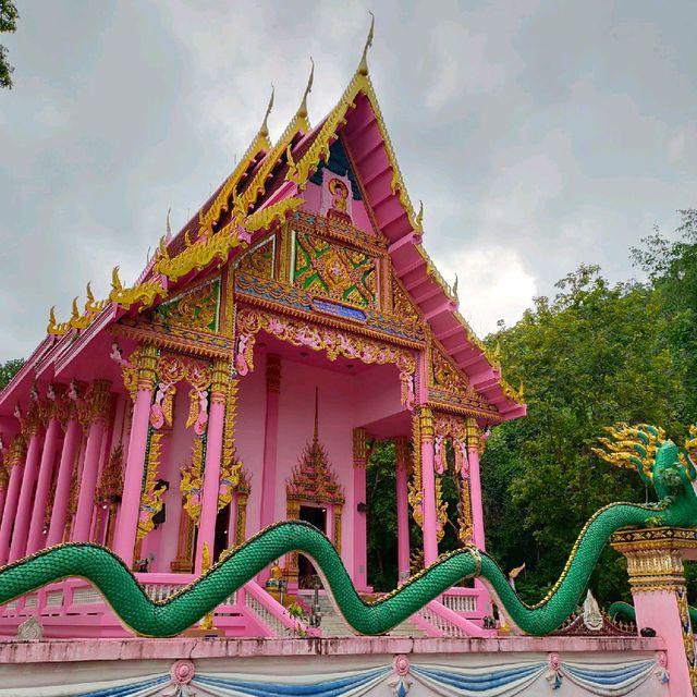 วัดเขาทุเรียน วัดสีชมพู นครนายก

