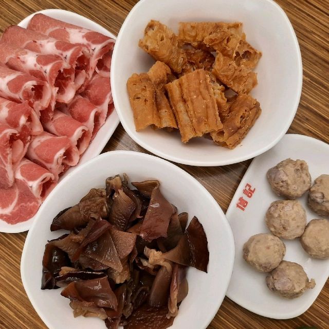 【新北】麻辣鍋推薦|麻辣鴨血|詹記麻辣火鍋-新莊總店