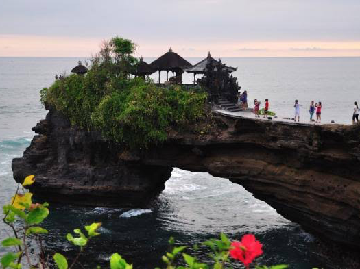 Batu Bolong, Bali