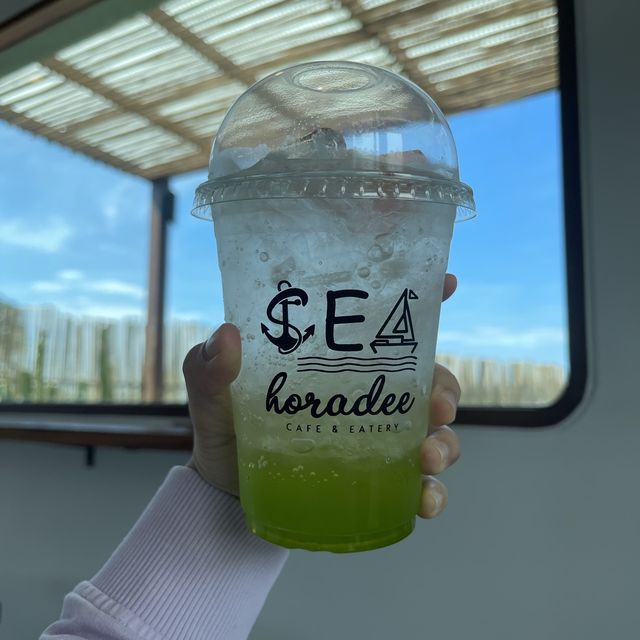 คาเฟ่ สุดชิค บรรยากาศดี ติดทะเล 🏖
