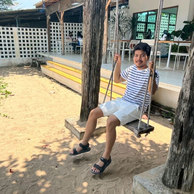 พาหวานใจเที่ยวคาเฟ่ ก่อนลงเกาะ