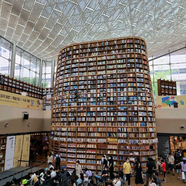 코엑스 별마당도서관에서 독서 데이트하기