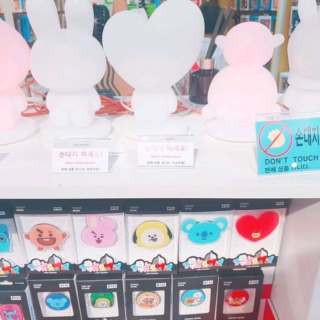 🤗유니크한 케이스📱 상점에 애니메이션🎨을 곁들인 