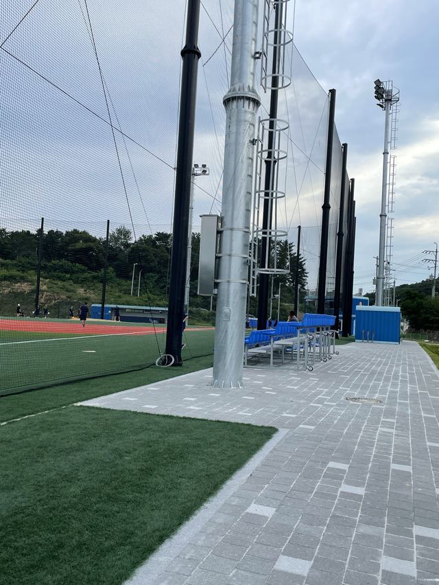 이번에 새로 생긴 "울산중구 야구장"