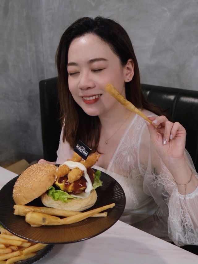 【元朗】人氣Burger 🍔小店!鵝肝騸牯牛肉漢堡超足料‼️ 【元朗】人氣Burger 🍔小店!鵝肝騸牯牛肉漢堡超足料‼️