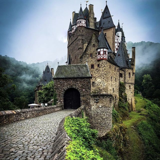 Castles - live like a princess