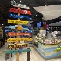 Pier 21 food court in North Pattaya