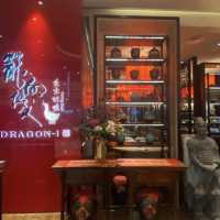 experience dining at Dragon I restaurant 