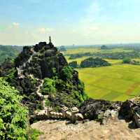 Mua Cave Ecolodge (Hang Mua Mountain)