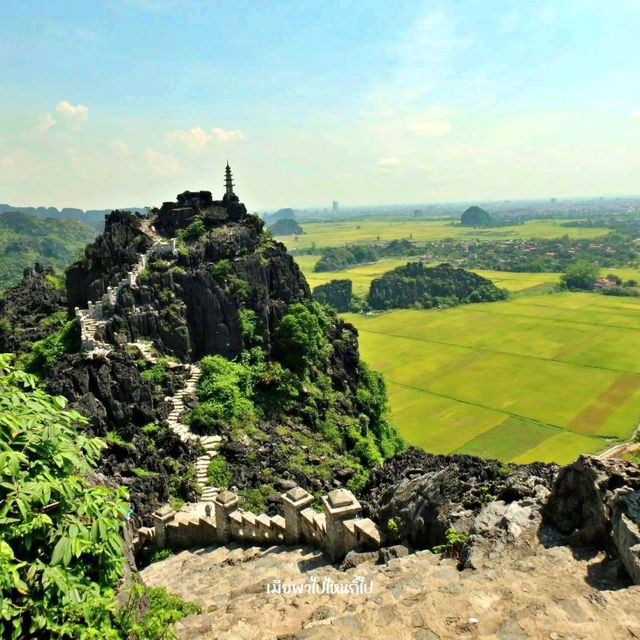 Mua Cave Ecolodge (Hang Mua Mountain)
