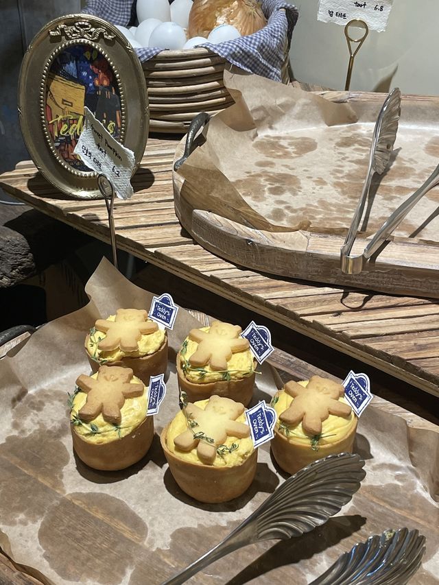 감성 가득한 성수 카페 “테디스오븐“🧸