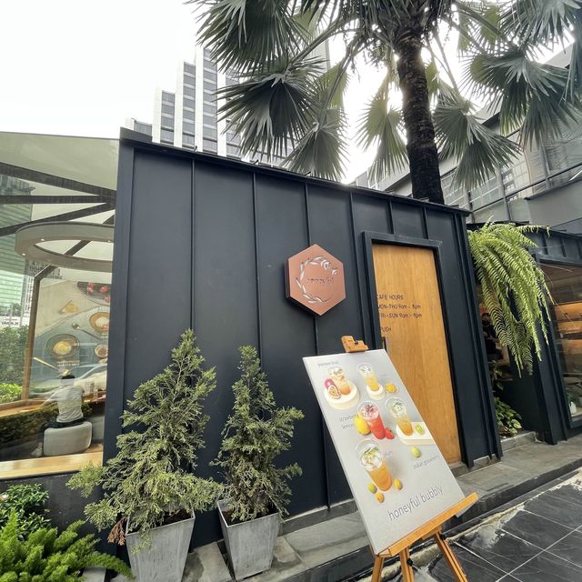 【バンコク】はちみつ専門店のハニーフルカフェ