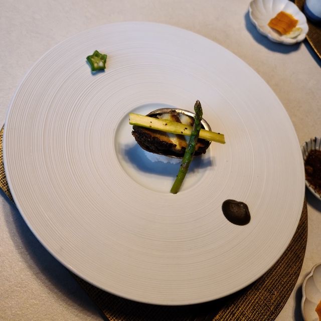 여의도 더현대서울 맛집 [Roba]